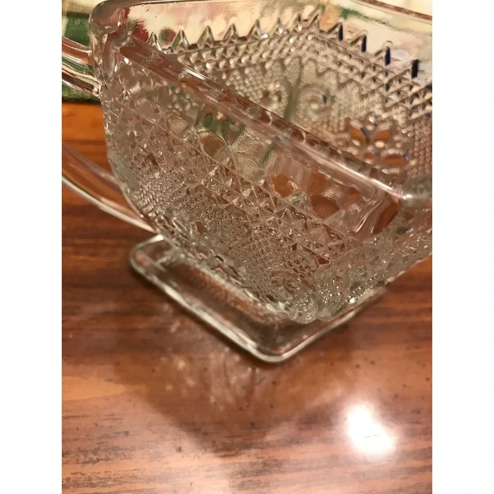 Indiana glass factory diamond‎ shape creamer clear sandwich